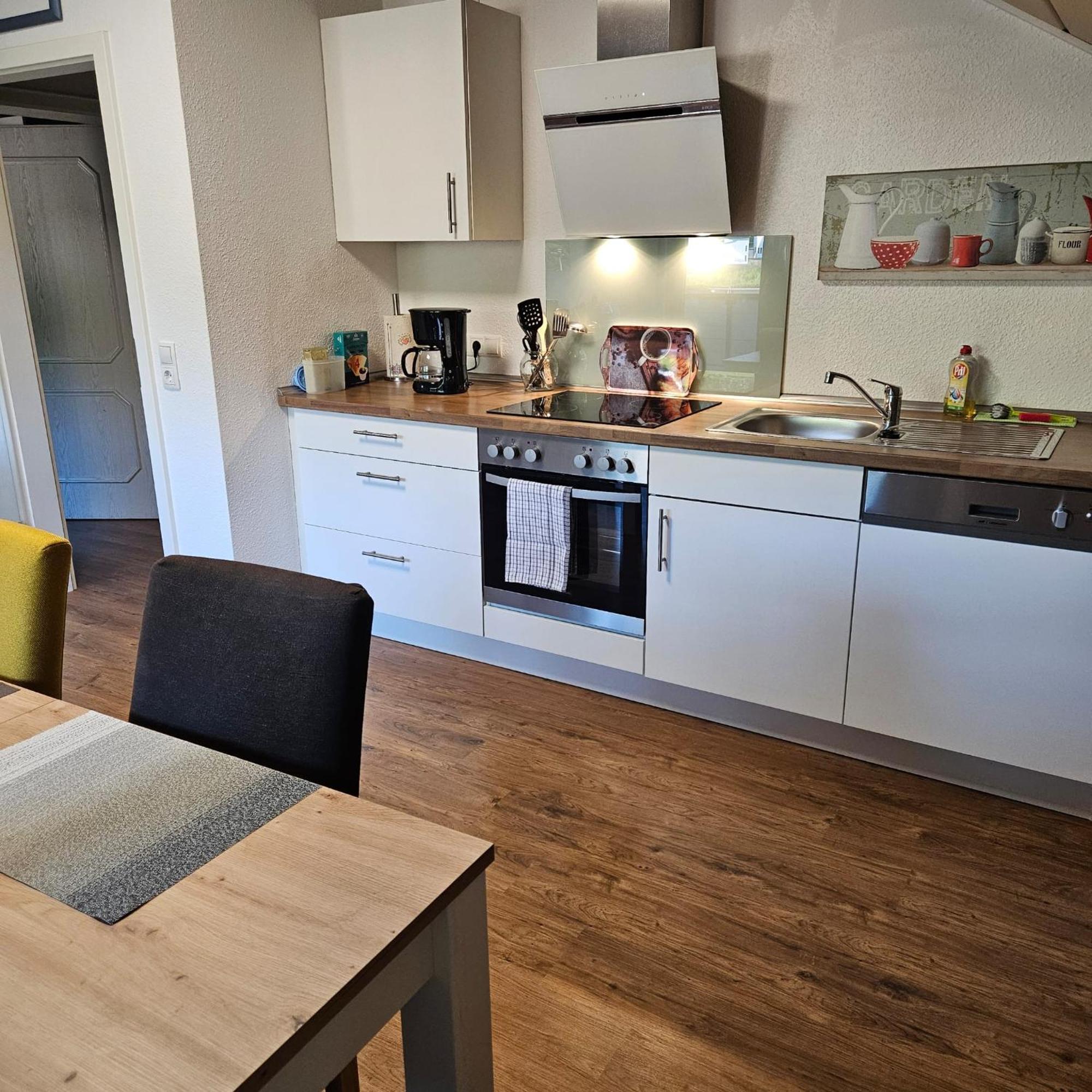 Am Lindenbaum, In Am Nuerburgring Apartment Siebenbach