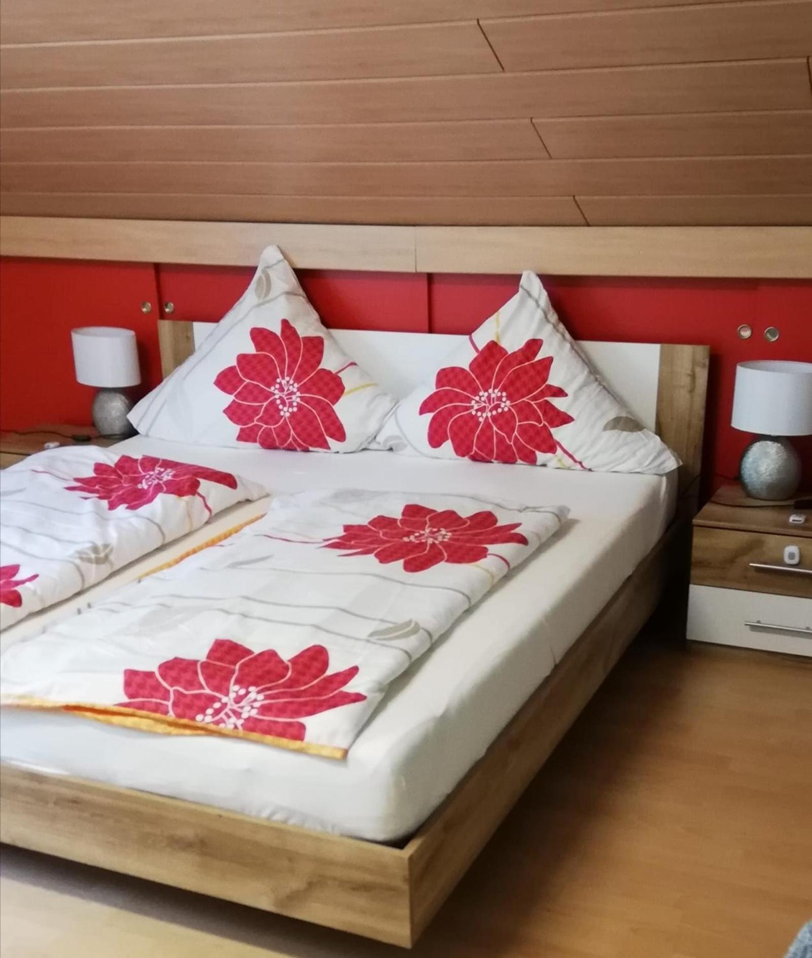 Apartment Am Lindenbaum, In Am Nuerburgring Siebenbach
